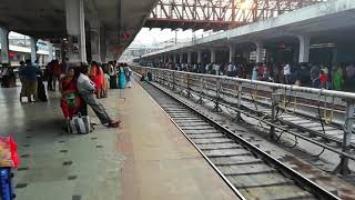 GODAVARI SUPER FAST EXPRESS ENTERING SECUNDERABAD JUNCTION