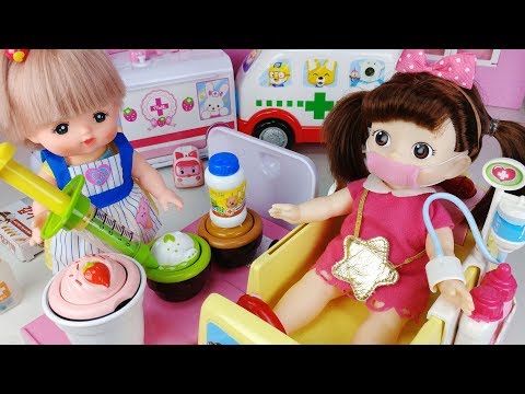 Baby doll and doctor Hospital ambulance toys food play 아기인형 구급차 의사 병원놀이 뽀로로 음식 장난감놀이 - 토이몽