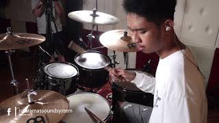 #IntoTheGroove : Dheriq Auliano - All The Small Things ( BLINK-182 Drum Cover)