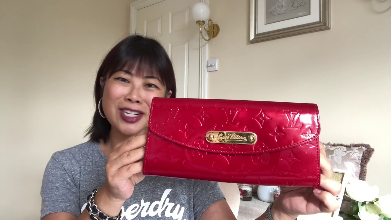 LOUIS VUITTON SUNSET BOULEVARD RED MONOGRAM VERNIS LEATHER CLUTCH