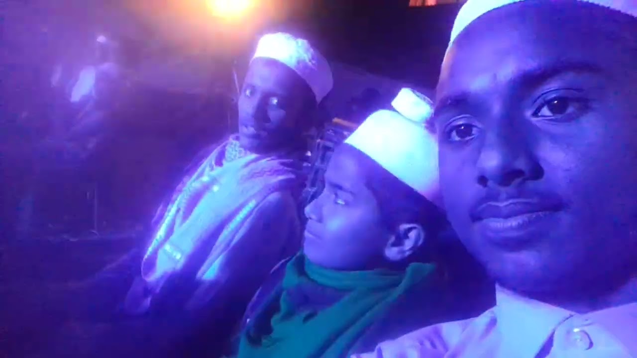 মাশাআল্লাহ শিল্পীদের কণ্ঠে  চমৎকার একটি নাশীদ ভালো লাগলে সাবস্ক্রাইব করবেন। 