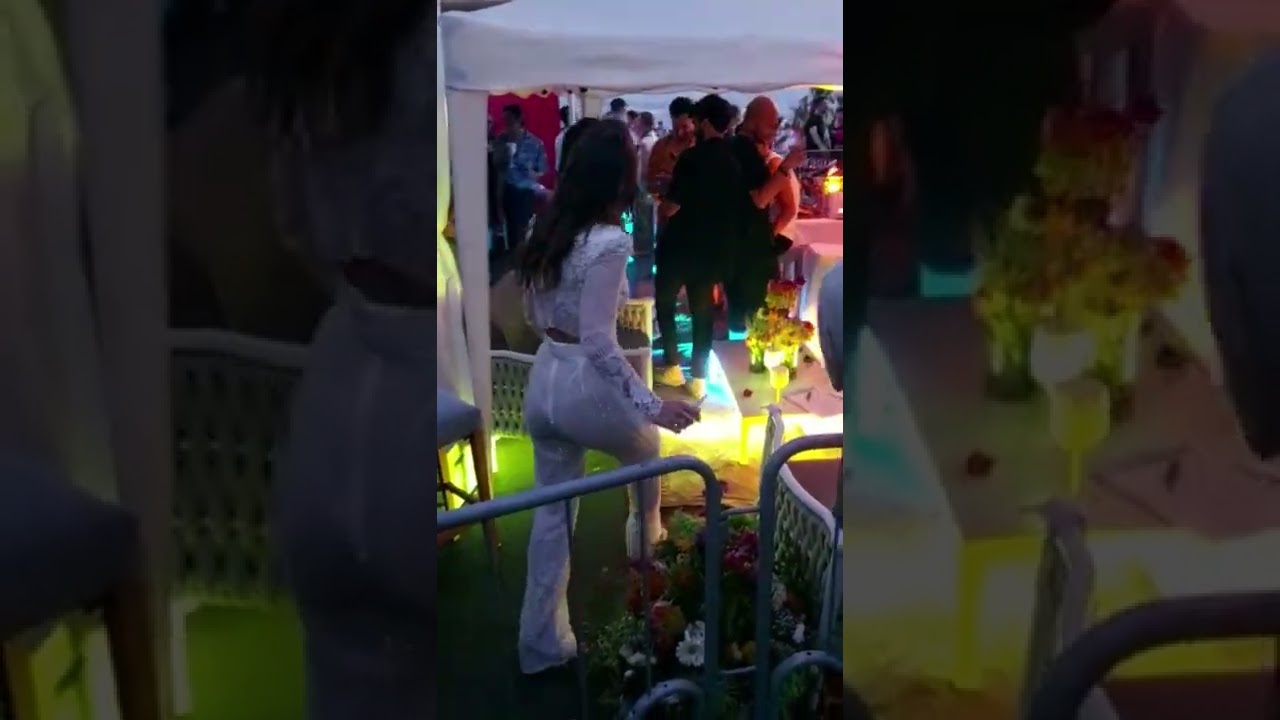 Andando nel backstage si incontra teresanna