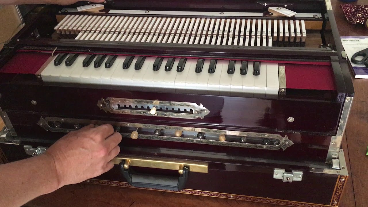 Unboxing Paul & Company Harmonium from Old Delhi Music
