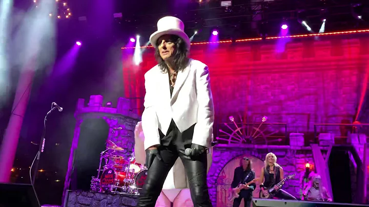 Alice Cooper - Schools Out (featuring Dennis Dunaw...