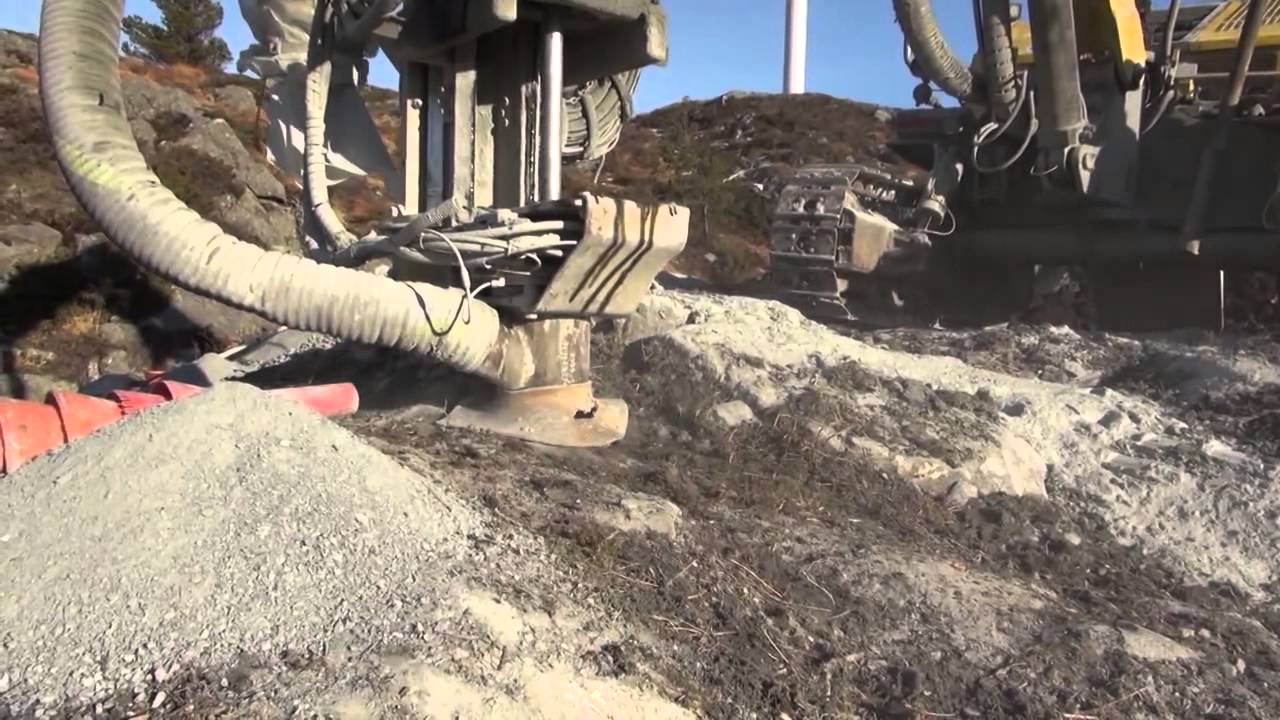 Ein ettermiddag med boregeit og dynamitt på Midtfjellet Vindkraft