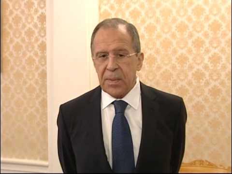 27 дипломатов