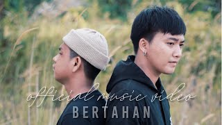 Chicco Lesomar _ BERTAHAN feat NANN ( official music video )