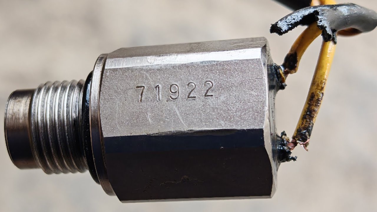 Mitsubishi 4m40 engine diesel pump rpm sensor code - YouTube