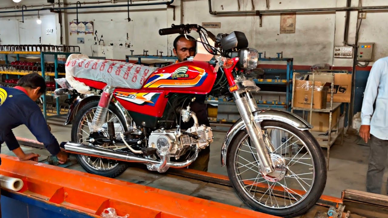 Incredible Assembling Process of a 70cc Motorcycle in a Factory!