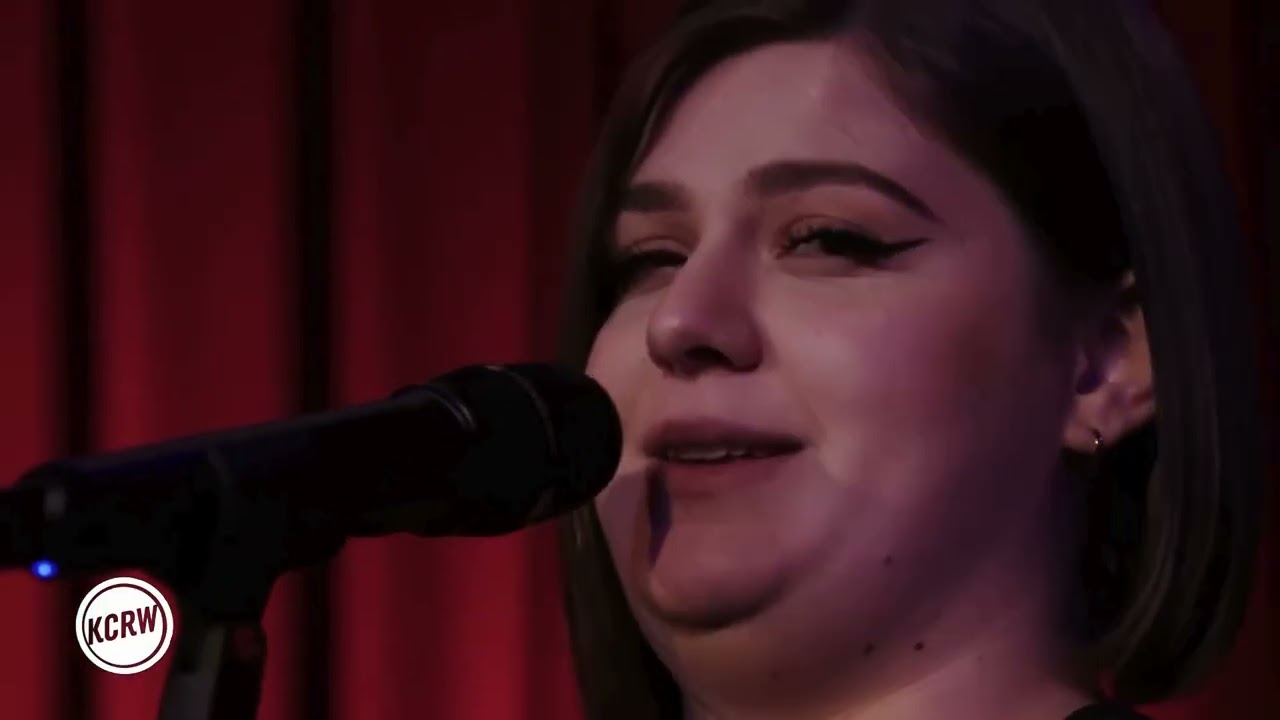 Yebba & Robert Glasper – “F* Yo Feelings” (Live 2020 Performance)