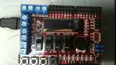 chipKIT Uno32™ Basic I/O Shield™ - Advanced OLED demo