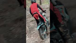 А за что любите #enduro вы? Напишите об этом в комментариях! #мотоциклы #shorts