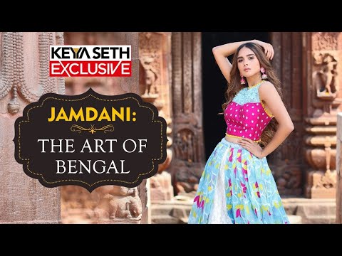 Keya Seth Exclusive - On Ashtami, nothing can match up to the grandeur &  glamour of my Benarasi Lehenga! Puja Collection For booking and other  inquiries please contact: 8584839109 8584839111 6290822965 | Facebook