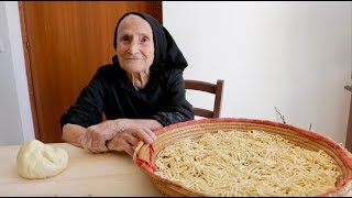 Watch 93 year old Cesaria make lorighittas pasta! | Pasta Grannies