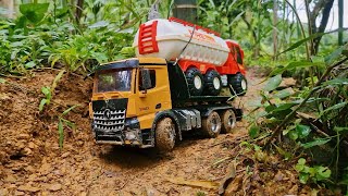 rc truck.rescue vehicle.. accident vehicle transportation. heavy goods transport vehicle.