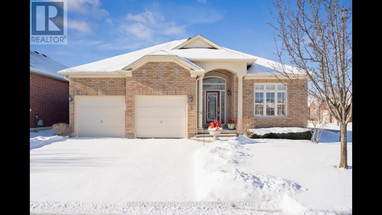2 SUGGS LANE | Whitchurch-Stouffville (Ballantrae) Real Estate