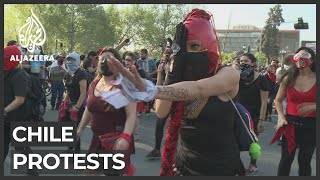 Chile protests: Thousands rally demanding government