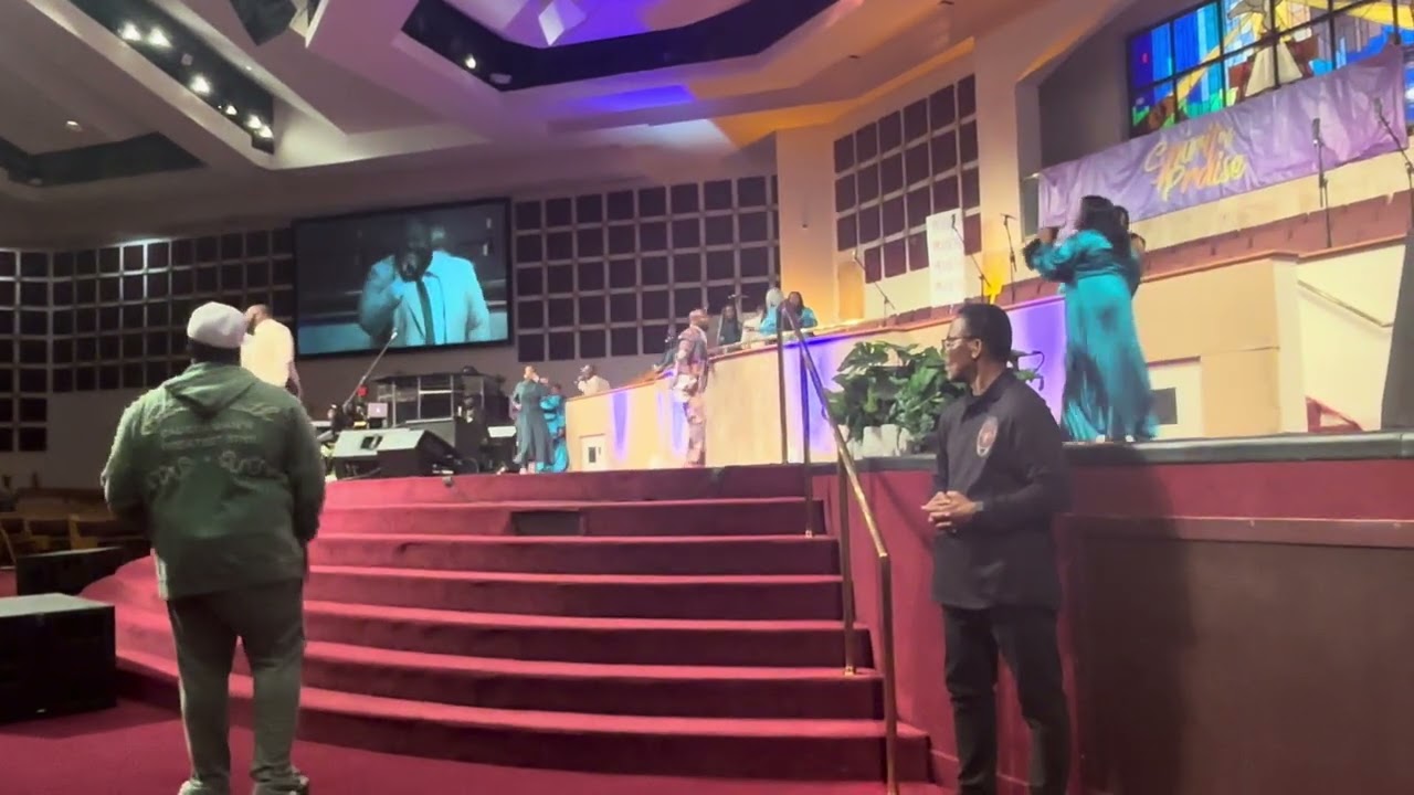 @reshare_app • @mikamorrow What an amazing time at the Wells Fargo 18th Annual Spirit of Praise!🙌🏾