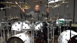 Jonathan Moffett “Earth Song" intro rehearsal (drum kit/cymbals sound test)