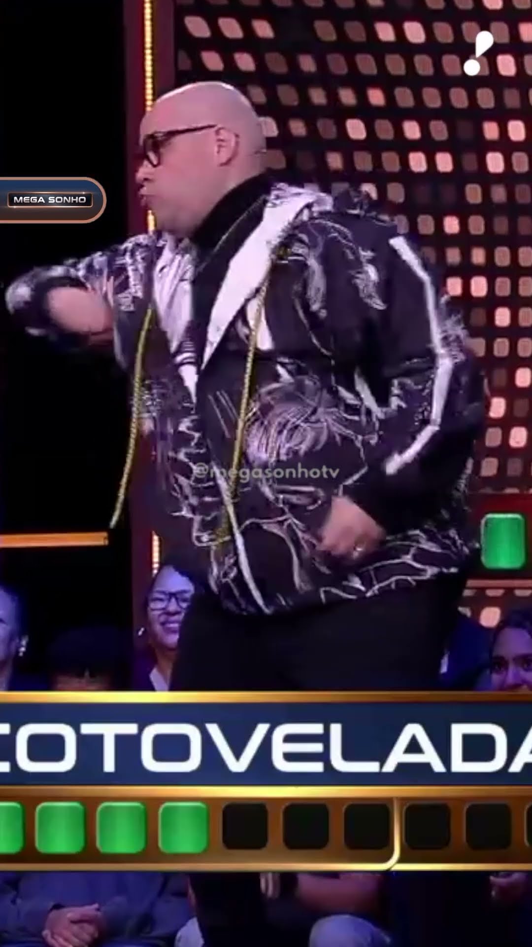 Tiago Abravanel mostra talento durante mimicas no ‘Mega Sonho