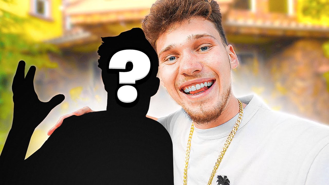 My New Roommate at the BucketSquad House! YouTube