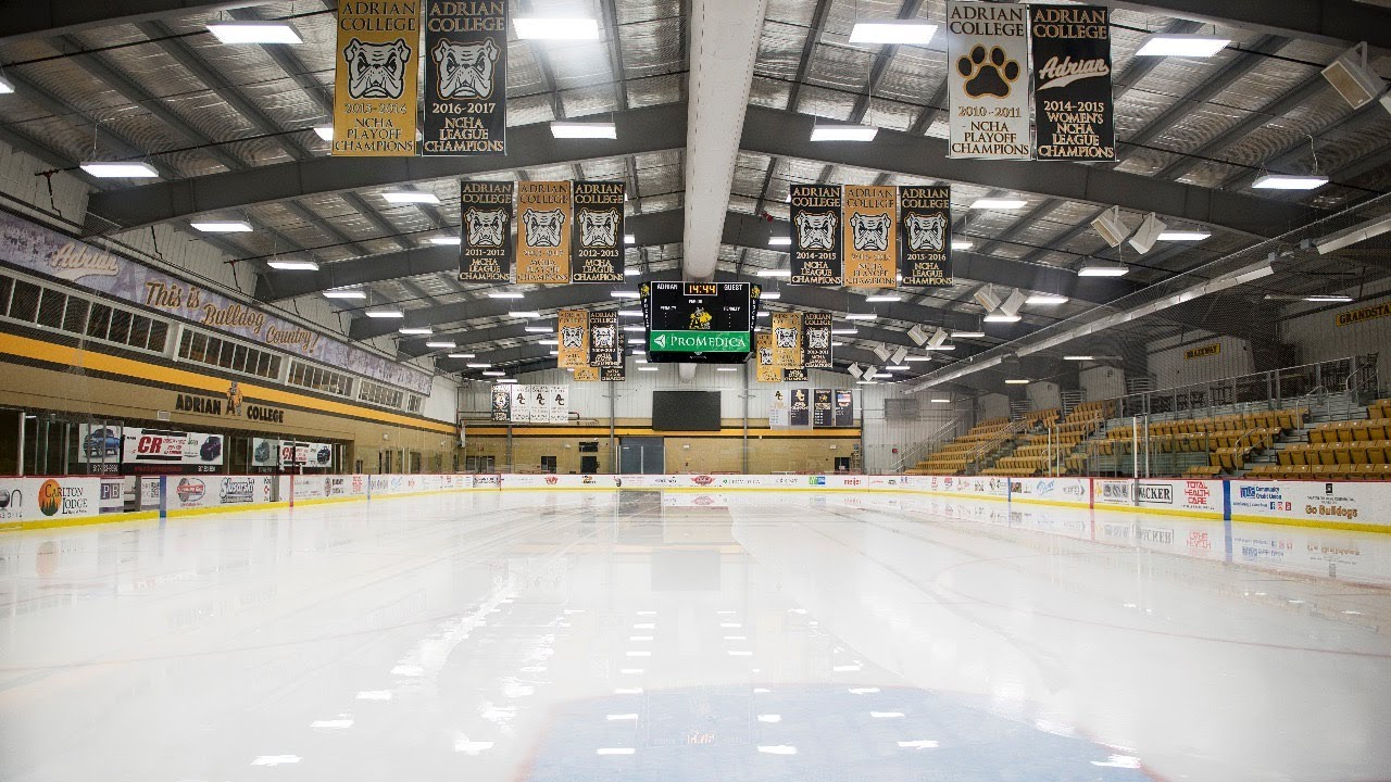 Adrian College Ice Hockey Hosts Lindenwood l ACHA WD1 | 12/4/21