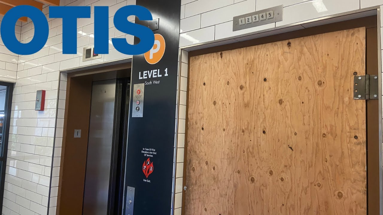 FRESH MOD: OTIS Hydraulic Elevators | Orange Garage | Oakbrook Center | Oakbrook Terrace, IL