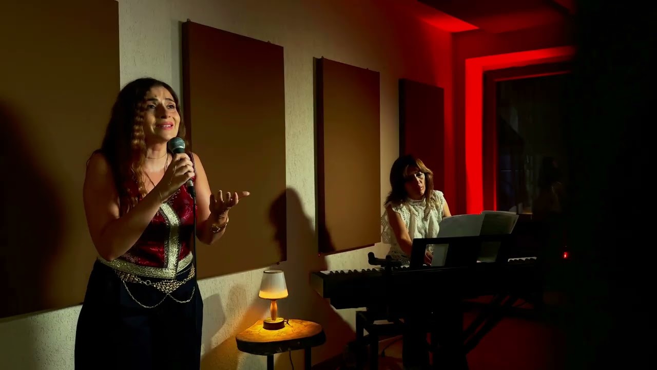 Ay Işığında / Ay İşığında Sinem Sevindik        🇹🇷❤️🇦🇿