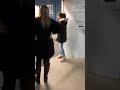 VIDEO: O tânără care a votat în Spania a cântat la secție "Acasă-i România"