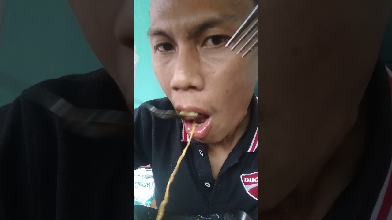 review makanan 