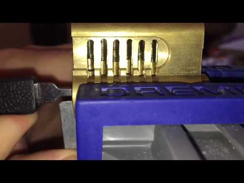 Slow motion - Picking a cutaway lock by racking