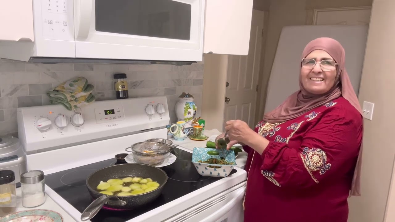 فطورنا خبز في الكوشة /فلفل محشي بأسهل طريقة/مقلي بالحوت