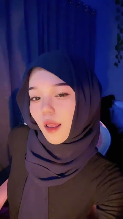 CEWEK LIDAH PANJANG! KELUAR AIR