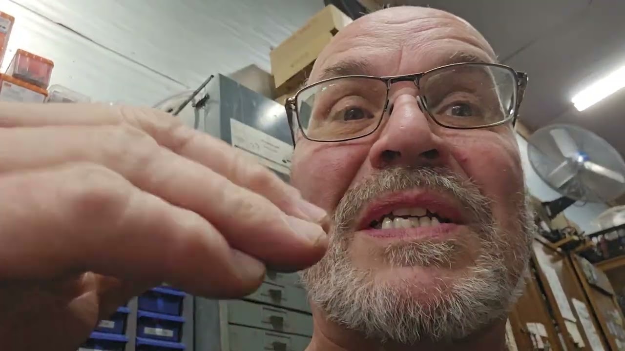 Изготовленная на заказ распределительная коробка для унитаза Aries 2.