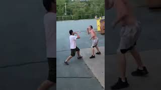 Miniatura del video "street fight"