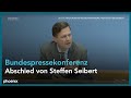 Regierungssprecher Steffen Seibert verabschiedet sich in der BPK