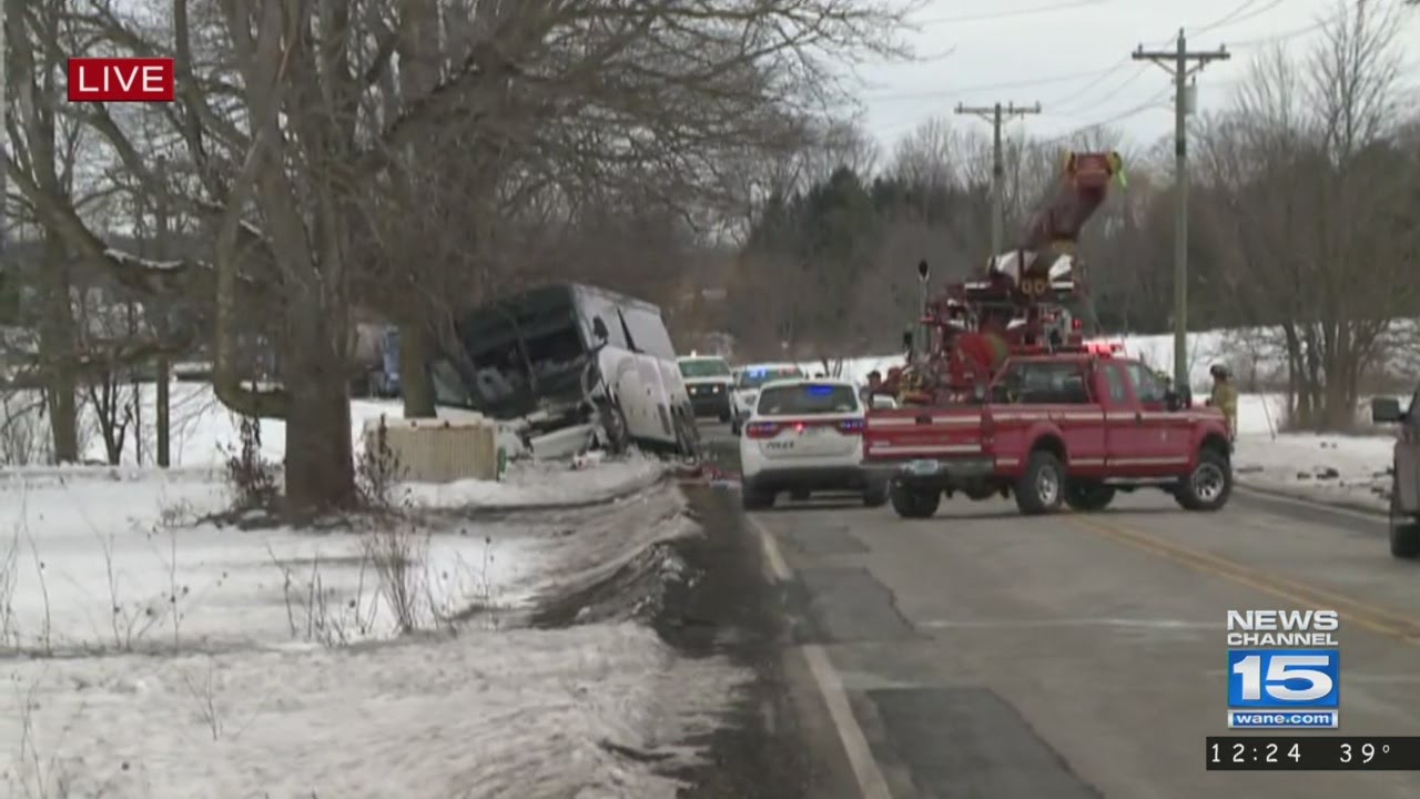 Bus and SUV wreck in Whitley Co. - YouTube