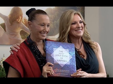 Videó: Donna Karan Net Worth