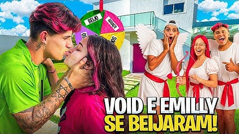 EMILLY E VOID SE BEIJARAM NESSE VÍDEO !!!