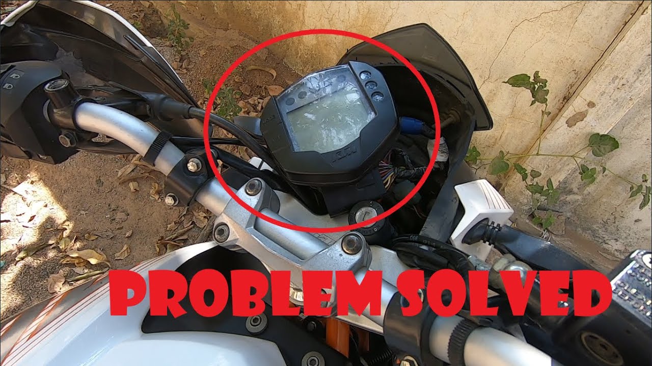 Ye kya ho gaya ? Water in the speedometer How to remove water from