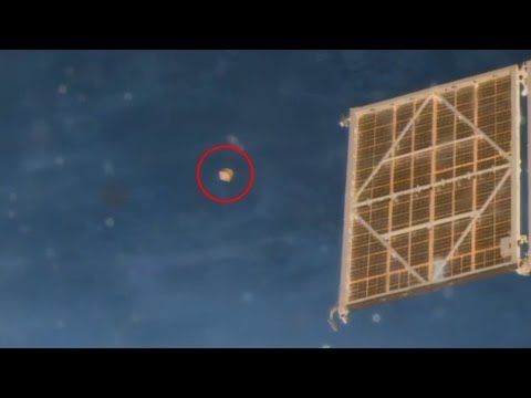 Video: Ein Langes Zigarrenförmiges UFO Lauert In Den Wolken Unter Der ISS - Alternative Ansicht