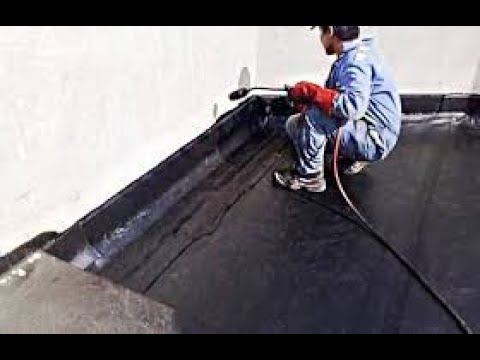 فيديو: عزل السقف في الحمام (82 صورة): كيفية وكيفية عزل غرفة بسقف بارد ، واختيار العزل ، والعزل من العلية