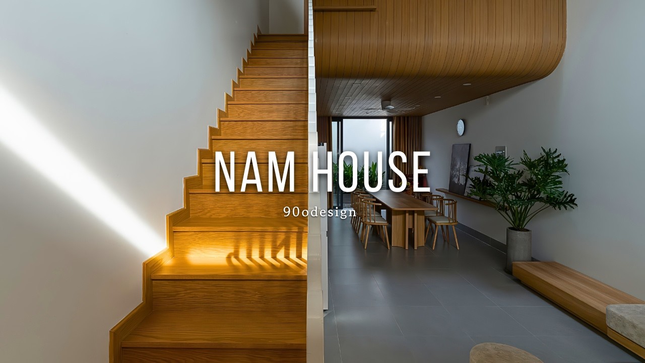 Проект дома для узкого участка 4,5x18 м | Тропический дом с внутренним двориком и мансардным окном