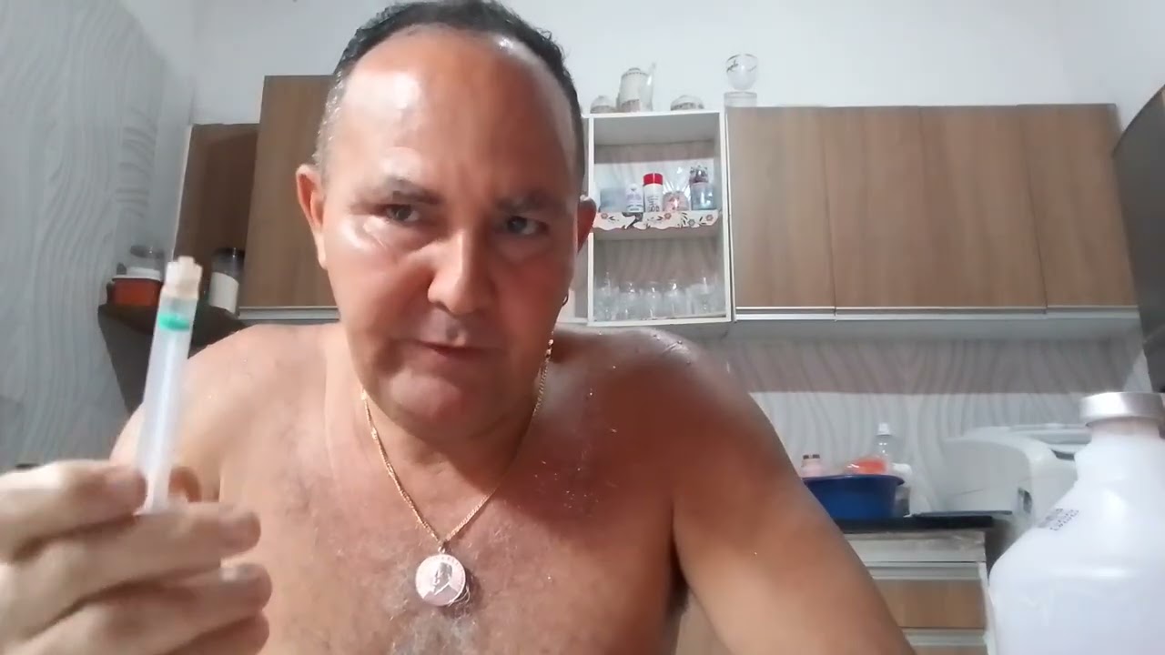 Vitaminas que eu uso aqui na minhas galinhas e galos 