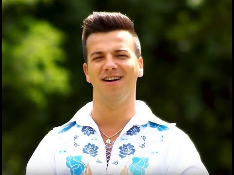 Alex de la Orastie si Laura - M-a zapacit o gagica (Audio 2012)