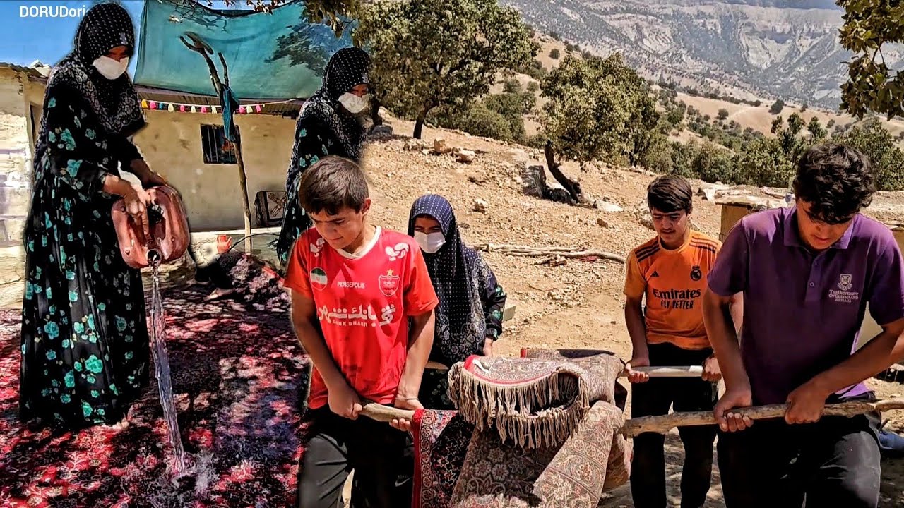 🧺 Washing the Carpets to Lay Them in the Newly Plastered Room | Akram and Her Children 🏡✨
