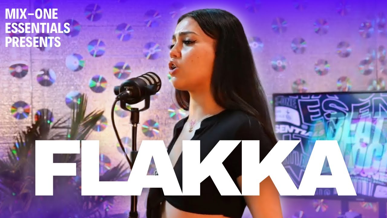 Flakka Performa Her New Single “Da1Not2” Live! - YouTube