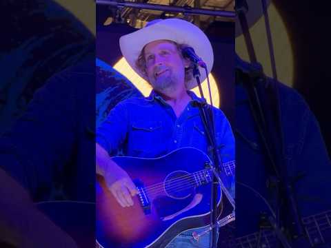 The band and I had a big time on Broadway in Nashville last week. Thanks to Robert’s for having us.