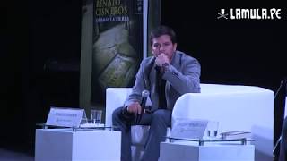 Presentación de 'Dejarás la tierra', de Renato Cisneros, en la Fil 2017.