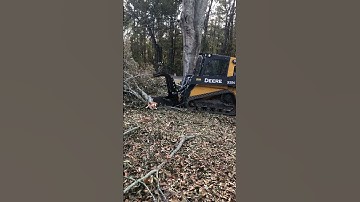 First time using the grapple on a job. #skidsteer #johndeere